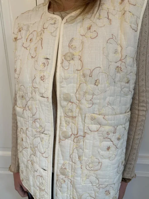 A VIEW Kammy Embrodery Vest Sand/White
