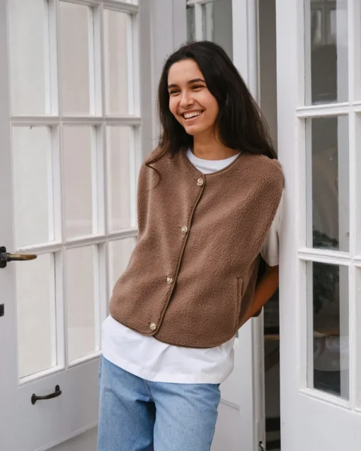 NEO NOIR Mariko Teddy Vest Taupe