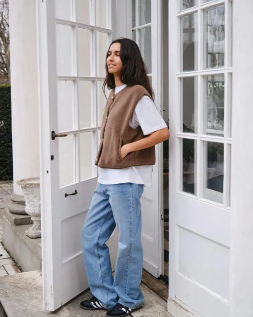 NEO NOIR Mariko Teddy Vest Taupe